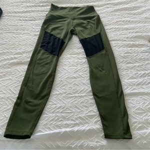 The Barre Code 7/8 Leggings High Panel Mesh Army Green medium